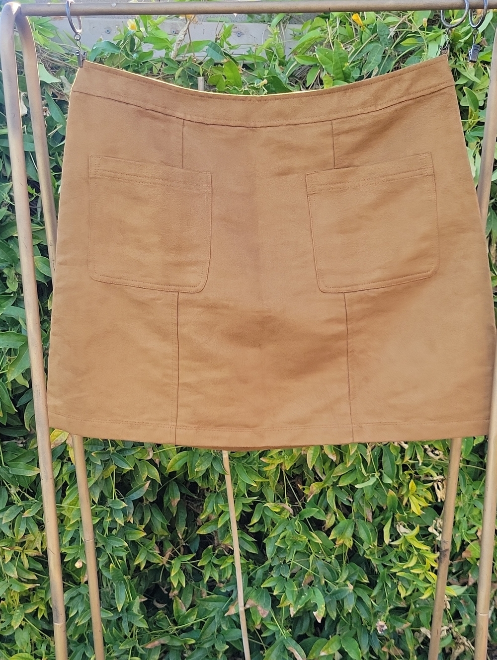 Old Navy Camel/Tan Faux Suede Mini Skirt with Front Pockets Sz 16